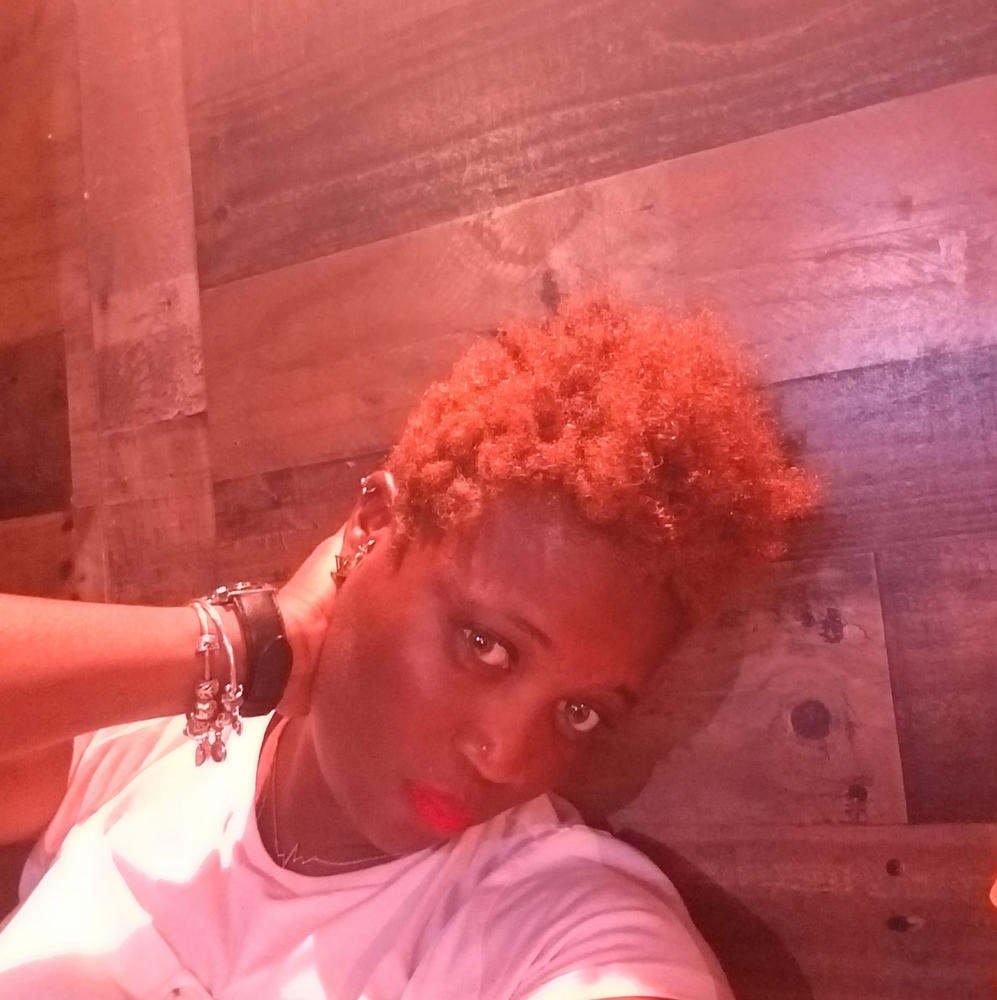 Meet your Posher, Aisha